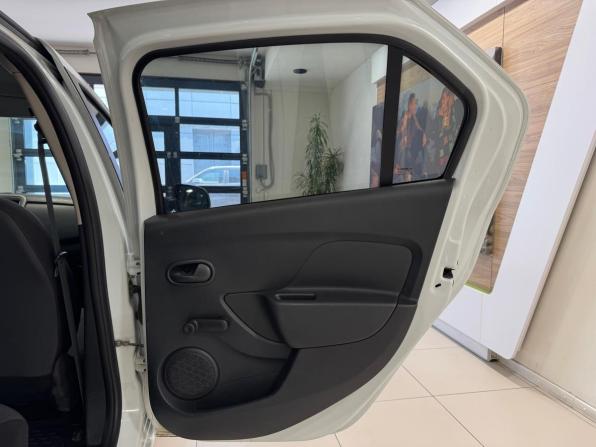 Renault Logan II с пробегом 2018 года, цена 730 000 рублей, 169226 км, седан, Автокод Объявления