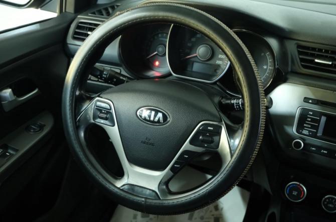 Kia Rio III Рестайлинг с пробегом 2017 года, цена 959 000 рублей, 264000 км, хэтчбек, Автокод Объявления
