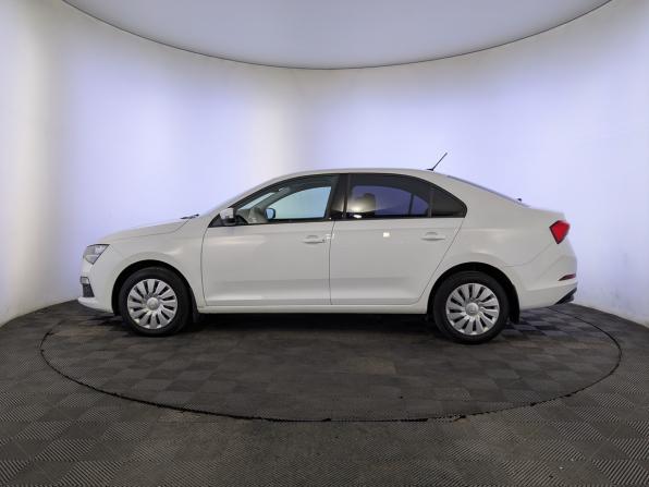 Skoda Rapid II с пробегом 2022 года, цена 1 600 000 рублей, 93487 км, лифтбек, Автокод Объявления