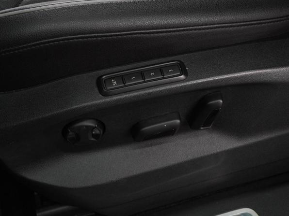 Volkswagen Tiguan II с пробегом 2018 года, цена 2 703 000 рублей, 101858 км, внедорожник, Автокод Объявления
