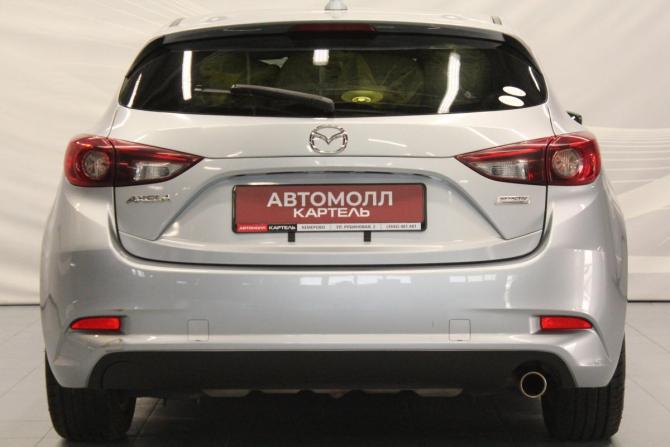 Mazda Axela III Рестайлинг с пробегом 2017 года, цена 1 199 000 рублей, 228279 км, хэтчбек, Автокод Объявления