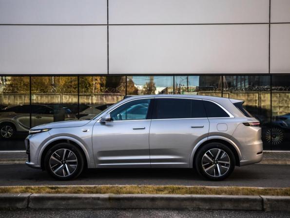 Li Auto (Lixiang) L7 I Рестайлинг с пробегом 2024 года, цена 7 199 000 рублей, 13692 км, внедорожник, Автокод Объявления