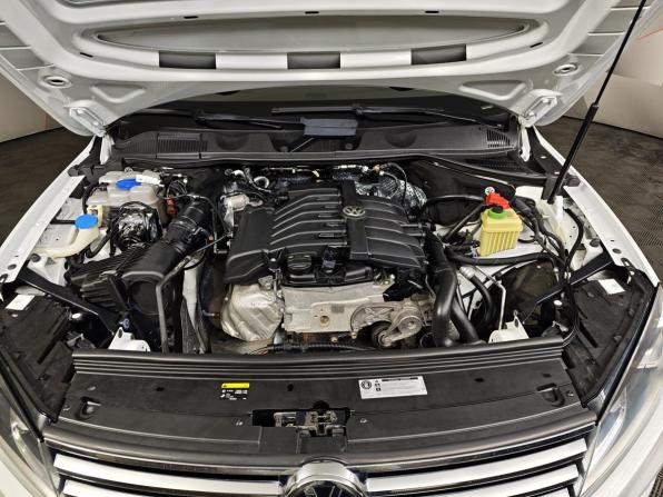 Volkswagen Touareg II Рестайлинг с пробегом 2015 года, цена 2 600 000 рублей, 123032 км, внедорожник, Автокод Объявления