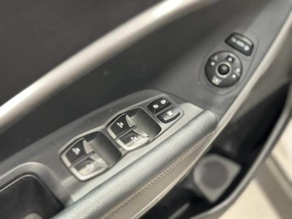 Hyundai Santa Fe III с пробегом 2014 года, цена 1 695 000 рублей, 98761 км, внедорожник, Автокод Объявления