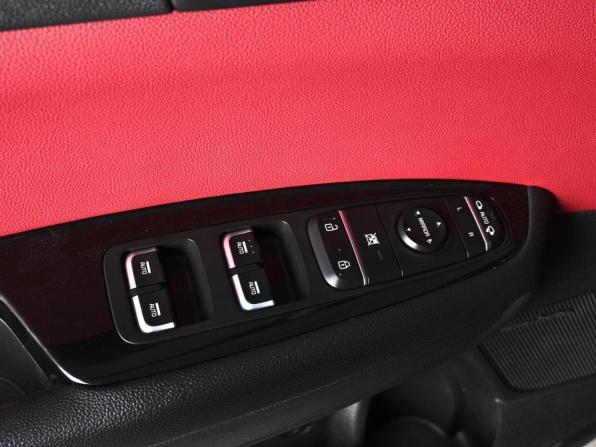 Kia Optima IV Рестайлинг с пробегом 2018 года, цена 2 199 000 рублей, 169078 км, седан, Автокод Объявления