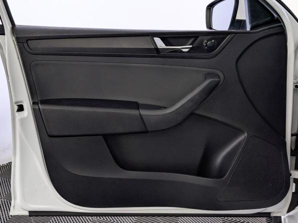 Skoda Rapid I Рестайлинг с пробегом 2019 года, цена 815 000 рублей, 257323 км, лифтбек, Автокод Объявления