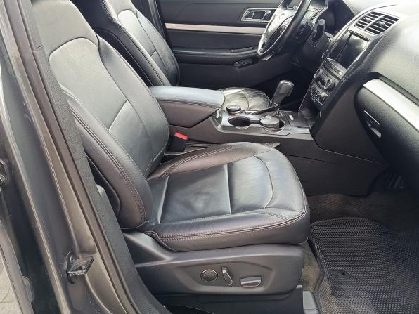 Ford Explorer V Рестайлинг с пробегом 2017 года, цена 2 592 000 рублей, 201000 км, внедорожник, Автокод Объявления
