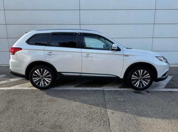 Mitsubishi Outlander III Рестайлинг 3 с пробегом 2020 года, цена 2 150 000 рублей, 171296 км, внедорожник, Автокод Объявления