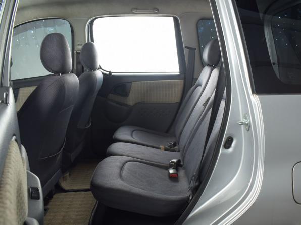Toyota FunCargo с пробегом 2001 года, цена 383 999 рублей, 421552 км, компактвэн, Автокод Объявления