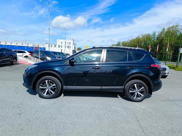 Toyota RAV4 IV (XA40) Рестайлинг с пробегом 2017 года, цена 1 899 995 рублей, 195001 км, внедорожник, Автокод Объявления