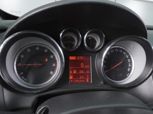 Opel Astra J Рестайлинг с пробегом 2014 года, цена 850 000 рублей, 239618 км, хэтчбек, Автокод Объявления
