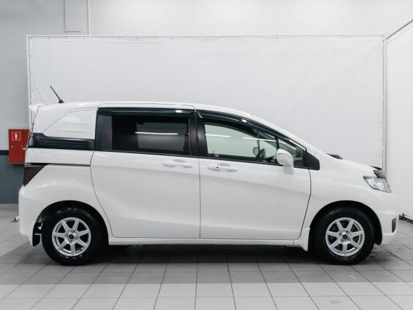 Honda Freed I Рестайлинг с пробегом 2012 года, цена 1 220 000 рублей, 86386 км, компактвэн, Автокод Объявления