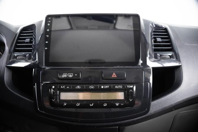 Toyota Hilux VII Рестайлинг с пробегом 2012 года, цена 1 999 000 рублей, 386100 км, offers.body_type.unknown, Автокод Объявления
