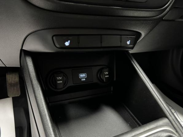 Hyundai Solaris II с пробегом 2019 года, цена 1 370 000 рублей, 84017 км, седан, Автокод Объявления