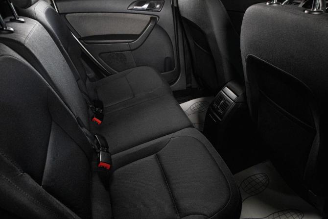 Skoda Yeti I с пробегом 2013 года, цена 924 000 рублей, 162000 км, внедорожник, Автокод Объявления