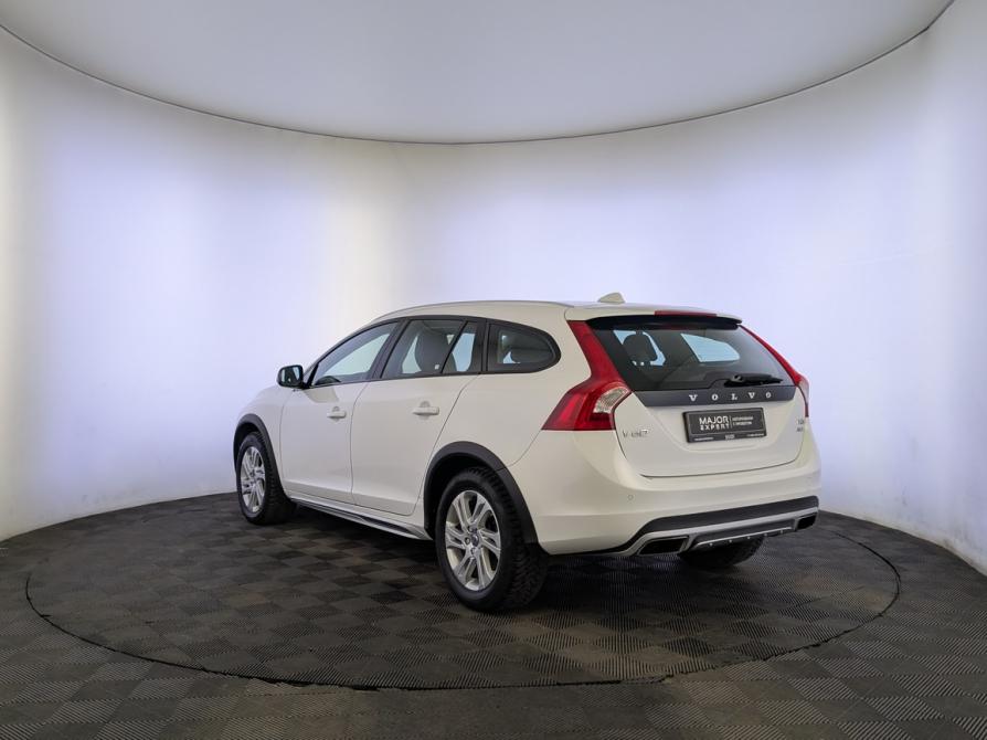 Volvo V60 Cross Country I Москва  - изображение 7