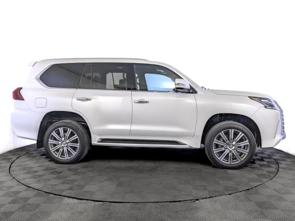Lexus LX III Рестайлинг 2 с пробегом 2016 года, цена 8 450 000 рублей, 106604 км, внедорожник, Автокод Объявления