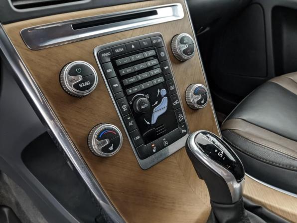 Volvo XC60 I Рестайлинг с пробегом 2017 года, цена 2 750 000 рублей, 110734 км, внедорожник, Автокод Объявления
