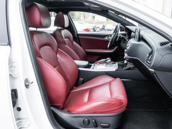 Kia Stinger I с пробегом 2018 года, цена 2 340 000 рублей, 122530 км, лифтбек, Автокод Объявления