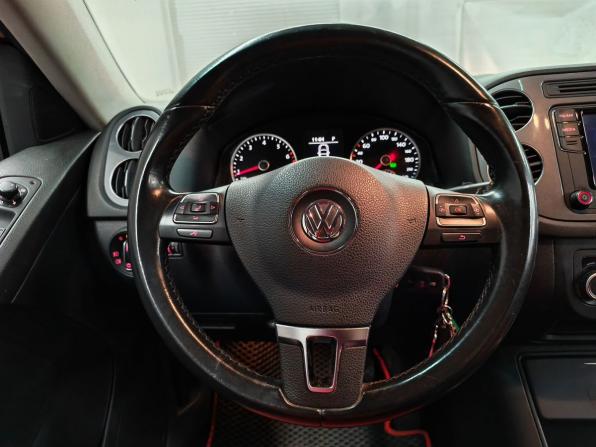 Volkswagen Tiguan I Рестайлинг с пробегом 2013 года, цена 813 000 рублей, 218462 км, внедорожник, Автокод Объявления