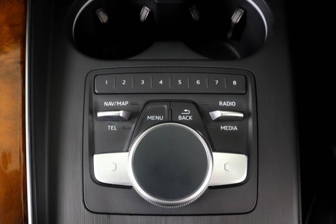 Audi A4 V (B9) с пробегом 2017 года, цена 2 049 000 рублей, 73500 км, универсал, Автокод Объявления