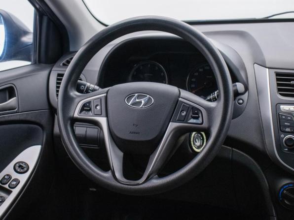 Hyundai Solaris I Рестайлинг с пробегом 2016 года, цена 987 000 рублей, 141376 км, хэтчбек, Автокод Объявления