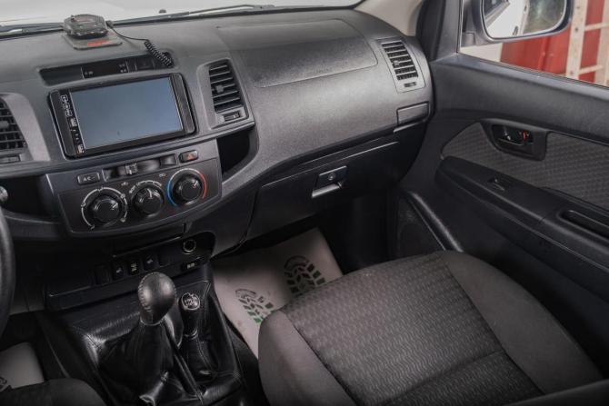 Toyota Hilux VII Рестайлинг с пробегом 2014 года, цена 1 999 000 рублей, 307000 км, offers.body_type.unknown, Автокод Объявления