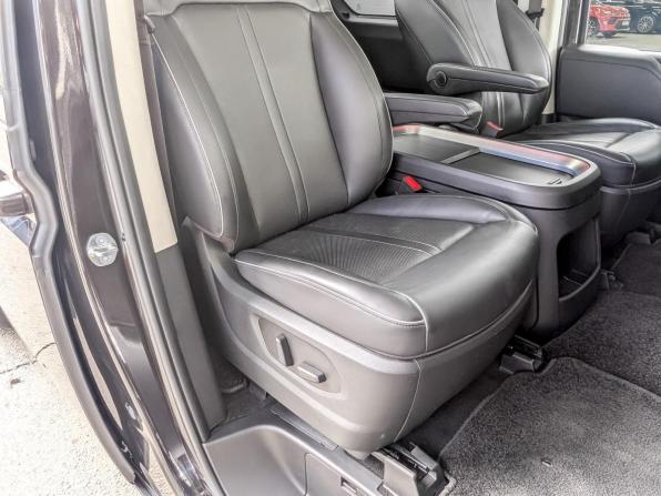 Hyundai Staria I с пробегом 2023 года, цена 4 850 000 рублей, 48774 км, минивэн, Автокод Объявления
