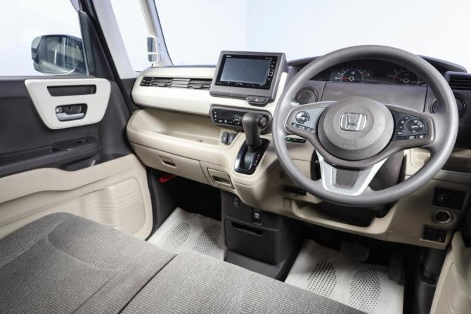 Honda N-BOX II с пробегом 2017 года, цена 879 000 рублей, 147124 км, внедорожник, Автокод Объявления