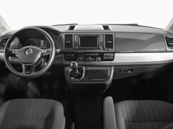 Volkswagen Caravelle T6 с пробегом 2018 года, цена 2 550 000 рублей, 221503 км, минивэн, Автокод Объявления