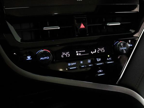 Toyota Camry VIII (XV70) Рестайлинг с пробегом 2023 года, цена 3 949 000 рублей, 9150 км, седан, Автокод Объявления