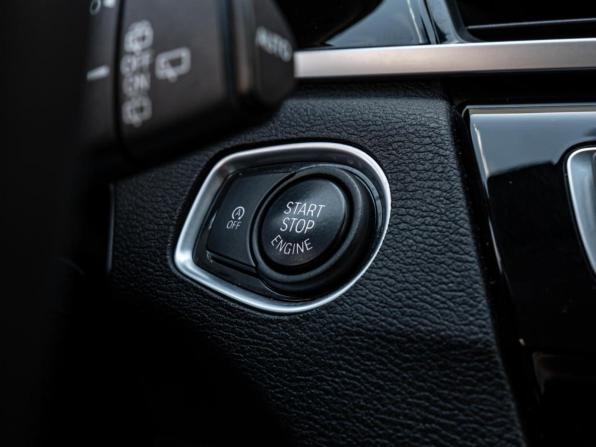 BMW X1 II (F48) Рестайлинг с пробегом 2021 года, цена 2 450 000 рублей, 95506 км, внедорожник, Автокод Объявления
