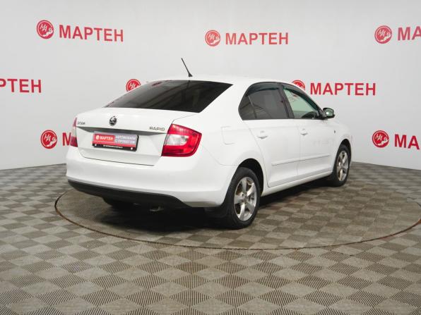 Skoda Rapid I с пробегом 2015 года, цена 1 010 000 рублей, 170206 км, лифтбек, Автокод Объявления