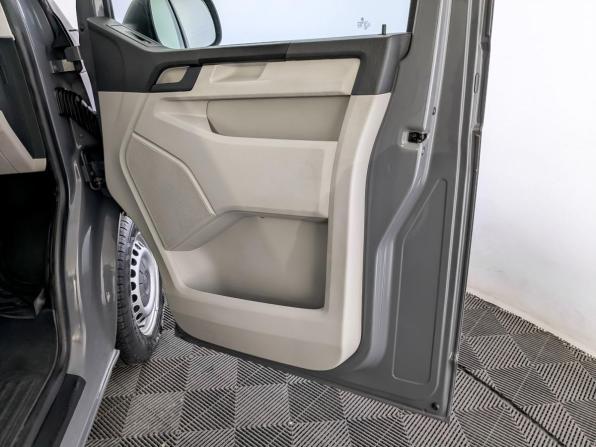 Volkswagen Transporter T6 с пробегом 2017 года, цена 2 490 000 рублей, 112875 км, фургон, Автокод Объявления