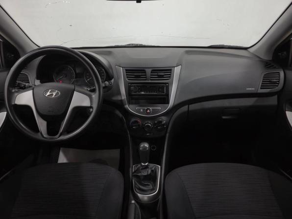 Hyundai Solaris I Рестайлинг с пробегом 2016 года, цена 690 000 рублей, 240812 км, седан, Автокод Объявления