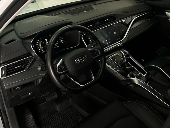 Geely Atlas Pro с пробегом 2023 года, цена 2 249 000 рублей, 61843 км, внедорожник, Автокод Объявления