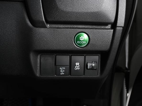 Honda Fit III Рестайлинг с пробегом 2017 года, цена 1 079 000 рублей, 150212 км, хэтчбек, Автокод Объявления