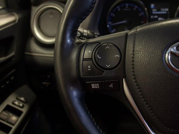 Toyota RAV4 IV (XA40) Рестайлинг с пробегом 2018 года, цена 2 750 000 рублей, 199902 км, внедорожник, Автокод Объявления