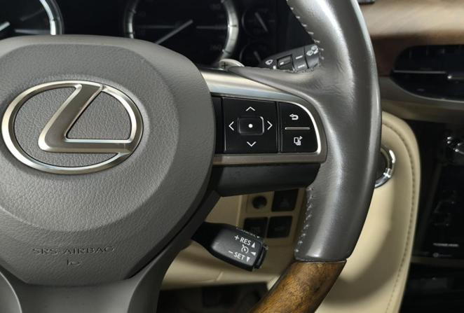Lexus LX III Рестайлинг 2 с пробегом 2016 года, цена 7 300 000 рублей, 226387 км, внедорожник, Автокод Объявления