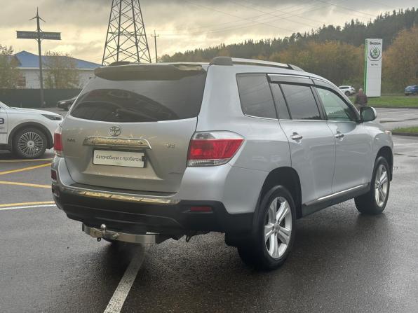 Toyota Highlander II (XU40) Рестайлинг с пробегом 2010 года, цена 1 950 000 рублей, 199834 км, внедорожник, Автокод Объявления