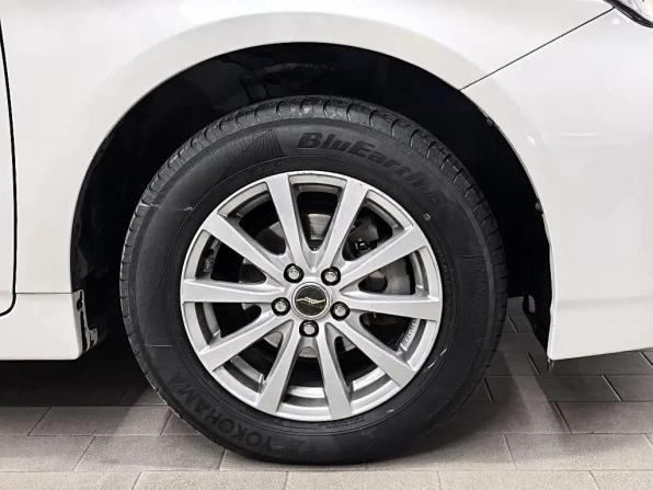Toyota Prius III Рестайлинг (XW30) с пробегом 2015 года, цена 1 290 000 рублей, 137025 км, лифтбек, Автокод Объявления