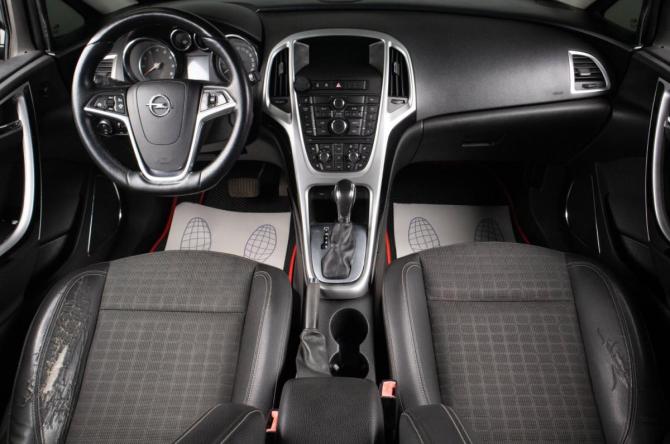 Opel Astra J Рестайлинг с пробегом 2013 года, цена 699 000 рублей, 202000 км, хэтчбек, Автокод Объявления