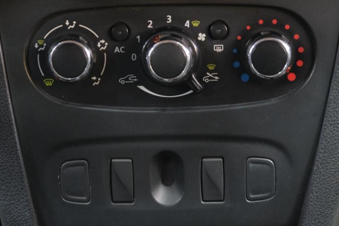 Renault Logan II с пробегом 2014 года, цена 539 000 рублей, 370140 км, седан, Автокод Объявления