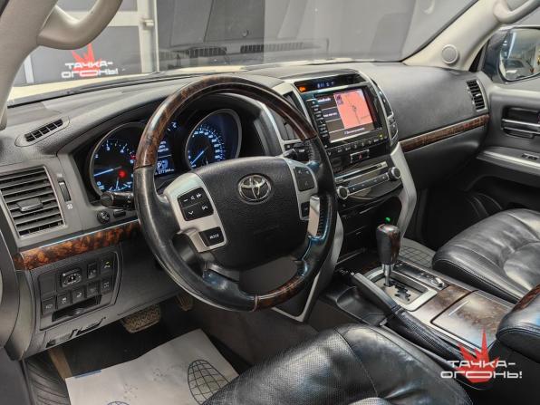 Toyota Land Cruiser 200 Series Рестайлинг 1 с пробегом 2013 года, цена 3 048 000 рублей, 270000 км, внедорожник, Автокод Объявления