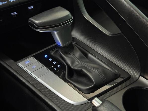 Hyundai Elantra VII (CN7) с пробегом 2021 года, цена 1 780 000 рублей, 56228 км, седан, Автокод Объявления