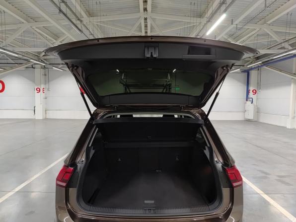 Volkswagen Tiguan II с пробегом 2019 года, цена 2 700 000 рублей, 71750 км, внедорожник, Автокод Объявления