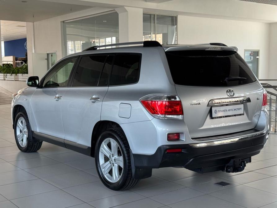 Toyota Highlander II (XU40) Рестайлинг Челябинск  - изображение 6
