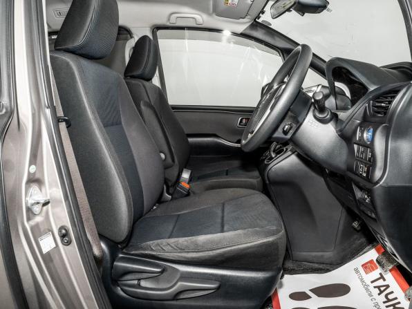 Toyota Noah III (R80) Рестайлинг с пробегом 2017 года, цена 1 970 000 рублей, 147099 км, минивэн, Автокод Объявления