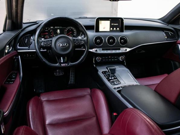 Kia Stinger I с пробегом 2018 года, цена 2 870 000 рублей, 91085 км, лифтбек, Автокод Объявления