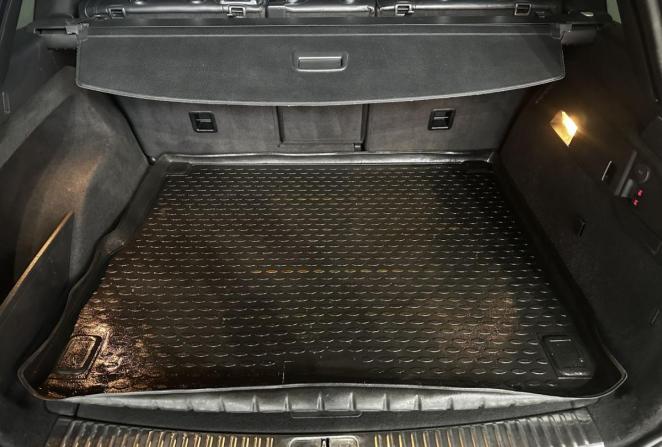 Volkswagen Touareg I Рестайлинг с пробегом 2010 года, цена 1 635 000 рублей, 333119 км, внедорожник, Автокод Объявления